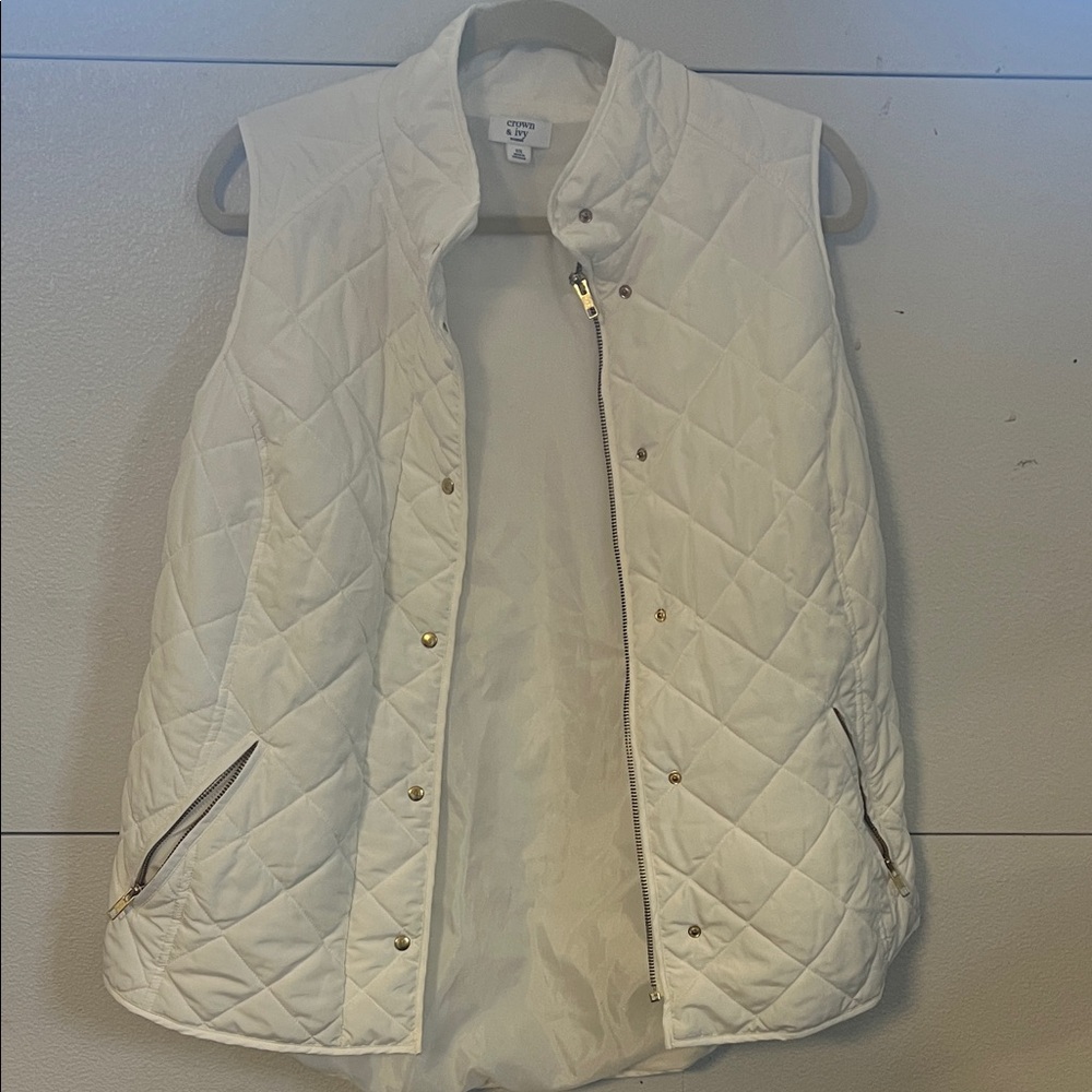 Crown & Ivy Women's Ivory Puffer Jacket